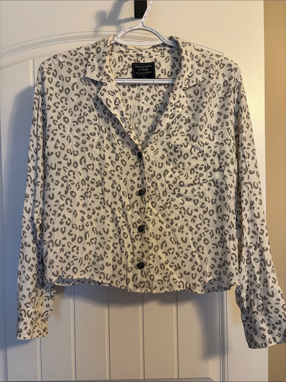 Abercrombie & Fitch Cream and Gray Leopard Print Button-Down Shirt